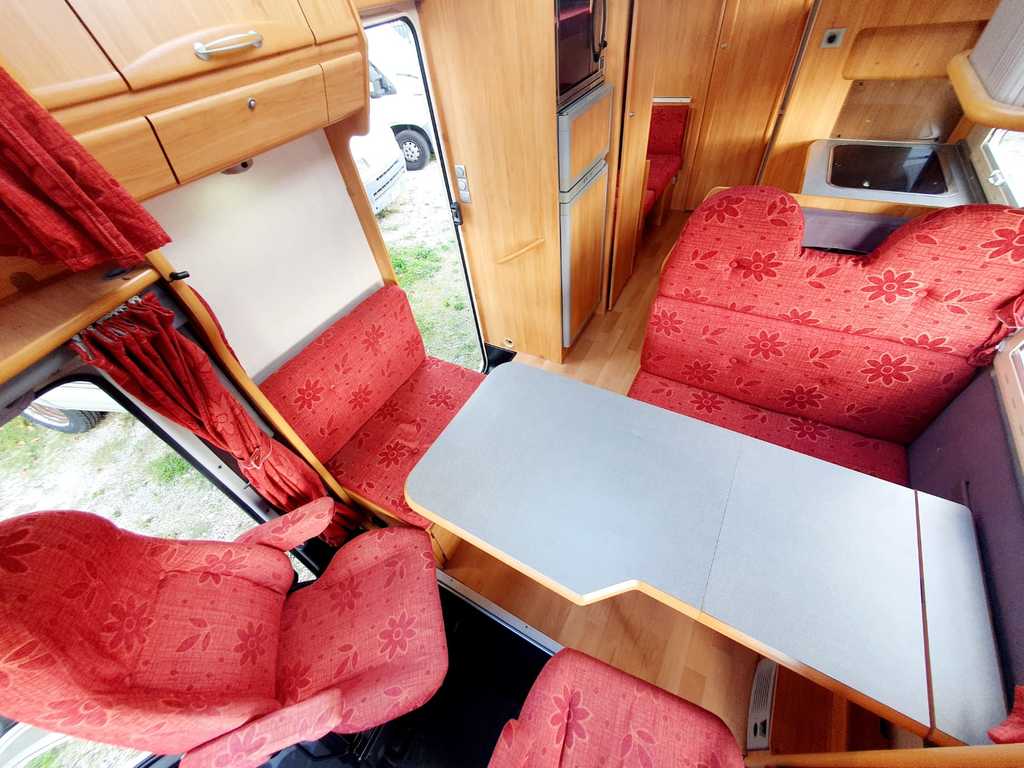 AUTOCARAVANA ADRIA FIAT DUCATO TENERIFE CANARIAS SEGUNDA MANO COMPRAR  OCASION  GRAN CANARIA LAS PALMAS ASIENTOS GIRATORIOS SOFA SALON GRANDE