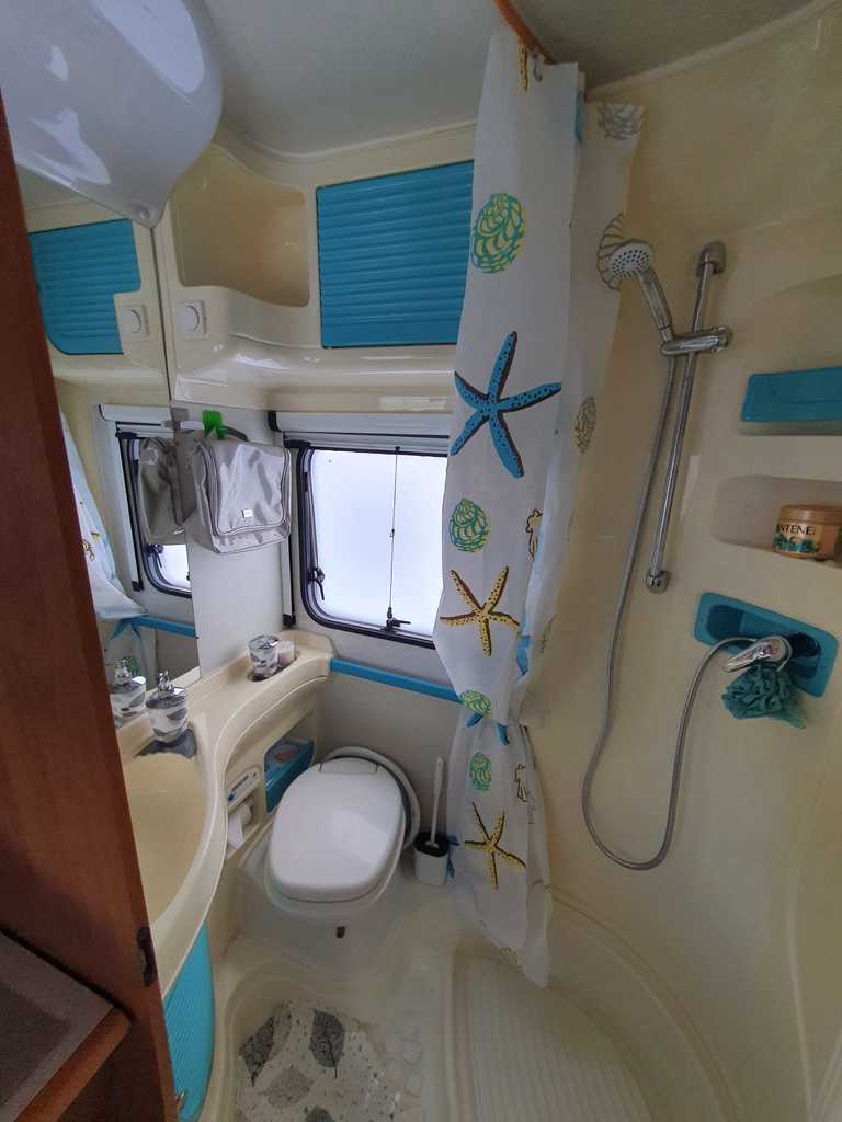 AUTOCARAVANA_DE_SEGUNDA_MANO_TENERIFE_MCLOUIS_BARATA_PEQUENA_EN_CANARIAS_TENERIFE_LAS_PALMAS_GRAN_CANARIA_MILANUNCIOS_FIAT_DUCATO_OCASION_AUTOCARAVANASDM_LAVABO_DUCHA_SEPARADA